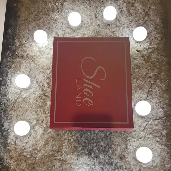 Open toe heels with ankle strap - Picture 3 of 8